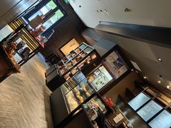 -星巴克臻选(南京金茂览秀城店)