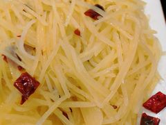 -清真磊磊烧烤老店(饮虎池街34号店)