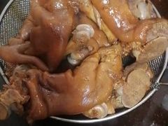 -青岩季姨妈卤猪脚店