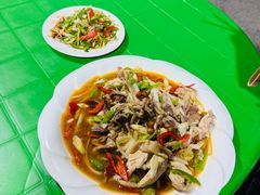 -白阿婆过油肉拌面·大盘鸡