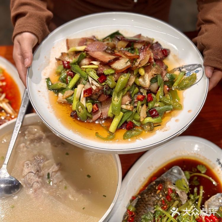 
来仪征就吃这个川菜了！！
