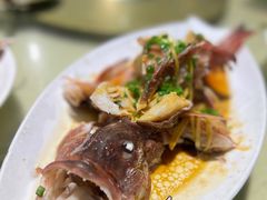 -三亚火车头万人海鲜广场