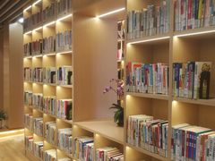 -漕河泾街道图书馆(漕河泾社区文化活动中心店)