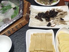 油豆皮-陈府大宅门成都火锅·手切鲜肉(太原街店)