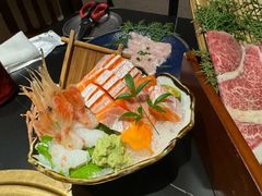 -山川小町·极番烧肉(新地假日广场店)