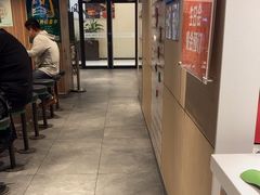 -麦当劳(百联西郊购物中心店)
