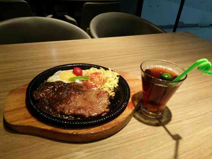 牛骑士牛排馆(椒江店"牛骑士牛排馆位于锦江百货正对面越谷儿童城.