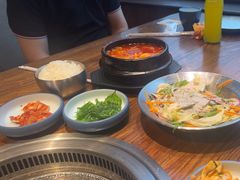 -明洞阿姨·韩式酱蟹烤肉·创意料理(三元桥店)