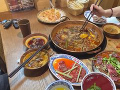 -滇翁·云南酸菜牛肉火锅(合肥首店坝上吾悦广场店)
