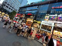 -BHC炸鸡(明洞总店)