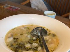 -严记小天府酸菜鱼(西四路店)