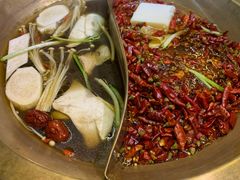 -沸炉重庆老火锅(军事博物馆店)