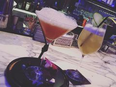 -OZONE 顶楼酒吧(香港丽思卡尔顿酒店)