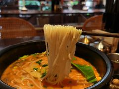-银米·云南传统过桥米线(双廊黑金冠店)