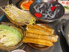 -赵美丽·重庆社区火锅·直营店(火车东站·中豪国际店)