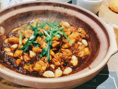 啫啫清远鸡煲-麦龙·新港风料理(江汉路店)