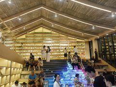 -猫的天空之城概念书店(杭州南宋御街店)