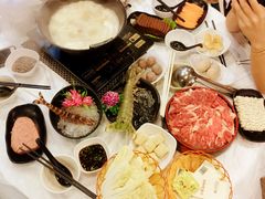 -鲜入围煮花胶鸡海鲜火锅