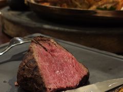 -恰餐厅及酒吧 CHAR Bar & Grill (北京丽都皇冠假日店)