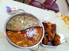 -荣吉招牌自助骨头锅(顾乡店)