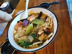 -小熊纪称盘麻辣烫