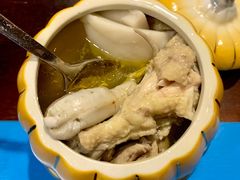 -臻鲜燕海鲜融合餐厅(金陵style店)