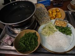 -Hoang Yen Vietnamese Cuisine