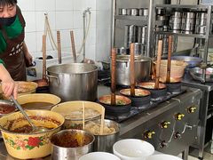 -珀玉莲花白米线店