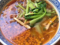 辣肉面-沪西老弄堂面馆(定西路店)