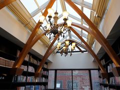 -钟书阁(松江泰晤士小镇店)