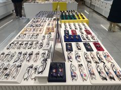 -J-Optical佳视明眼镜·蔡司视觉(青岛金茂览秀城店)