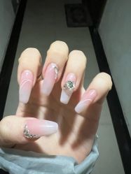 -晨·艺美甲美睫