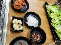 -肉甲韩国木炭烤肉(新壹街1店)