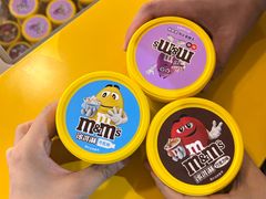 -m豆巧克力世界(上海世茂广场店)
