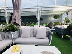 -The ROOF (通盈中心店)