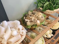 -菌海森林·非遗野生菌火锅(西山区滇池路摩根道店)