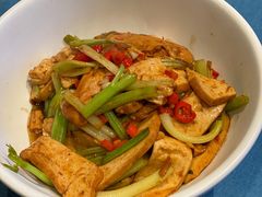 芹菜炒香干-天怡·鱼工厂(临江店)