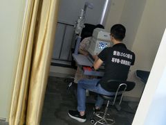 -LOGO眼镜·蔡司品牌折扣店(龙华清湖店)