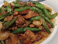 -阿瓦山寨·湘菜现炒·剁椒鱼头王(咸阳总店)