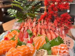 放刺身拼盘中-京旬海鲜放题·铁板烧自助餐厅