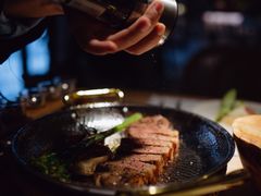 果木碳炙烤谷饲180天西冷牛排-ROIIN用心(杭州首店)