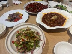 -渝信川菜 · 川味家常菜(财富购物中心店)