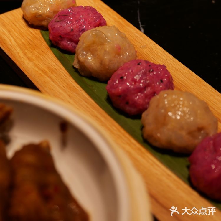 重庆探店光与影|解放碑摩洛哥洞穴火锅