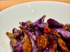 牛肝菌黑蒜烧茄子-一坐一忘云南菜(嘉里中心店)