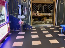 -MELAND CLUB亲子乐园·派对·餐厅(北京芳圆里ID MALL店)