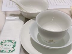 -香港百合居(LCM置汇旭辉广场店)