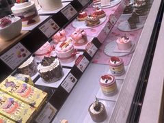 -巴黎贝甜(大宁国际商业广场店)
