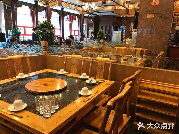 老码头火锅(骡马市店)大堂图片