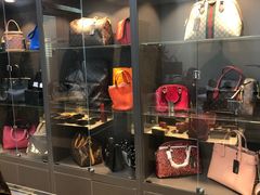 -用真奢侈品名表名包回收中心(朝阳万达店)