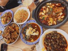 -江城燕子大排档(江汉路步行街店)